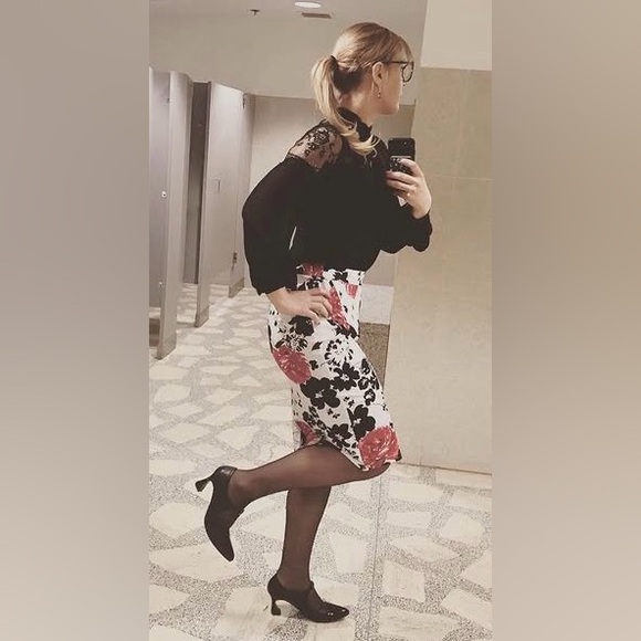 Floral Black and Red Women's Skirt - Picture 1 of 4